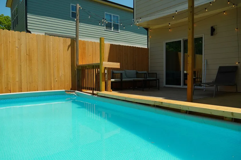Modern Luxury Home w/Private Pool, sleeps 8 - Image 1