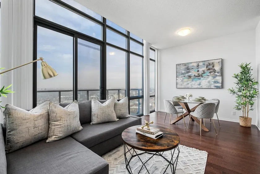 Sky High Living in Toronto’s Best Location - Image 1