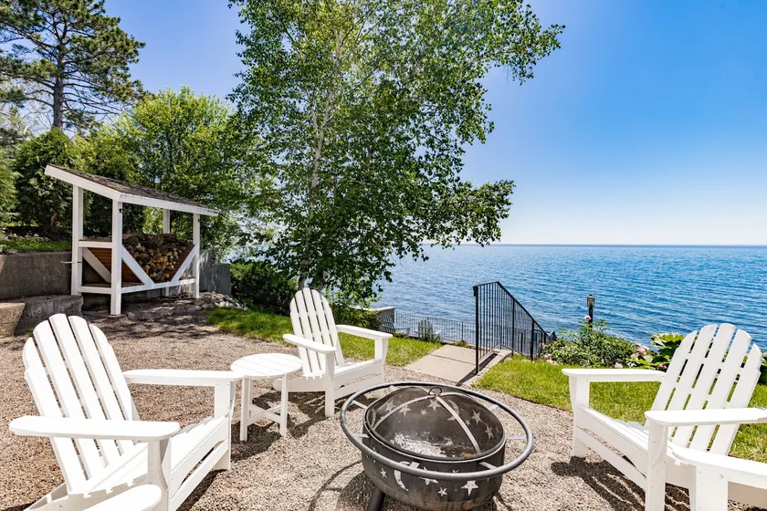 Lake Superior Retreat | Sauna & Panoramic Views - Image 1