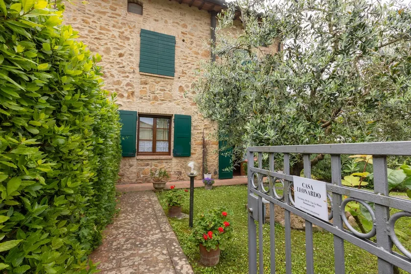 Casa Leonardo, Montaione, Mura - Image 1