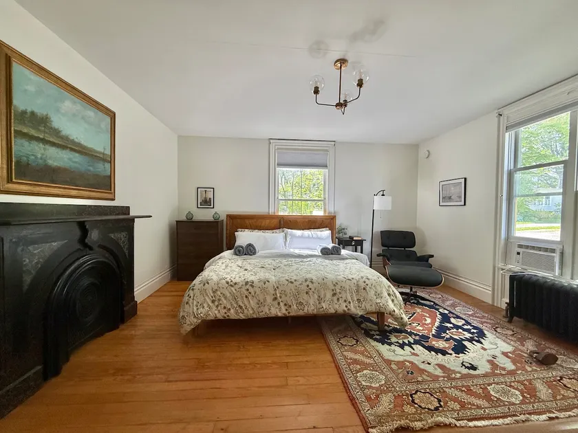 1st FL Downtown Grand Brunswick - Image 1