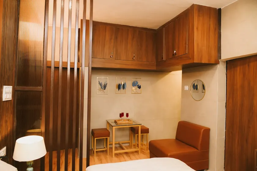 2-Bedroom Suite | Indian Art Decor |Near Taj Mahal - Image 1
