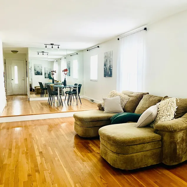 It’s wonderful townhouse excellent location - Image 1
