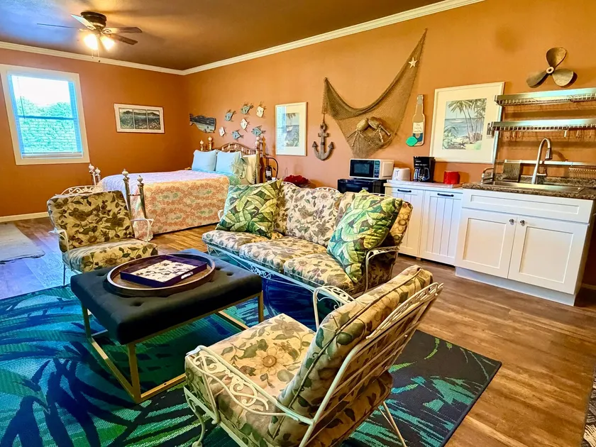 Captain’s Quarters- countryside studio apartment - Image 1