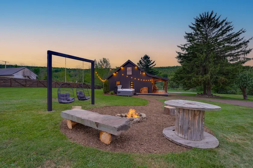 Porchlight Pines | Hot Tub + Cold Plunge - Image 1