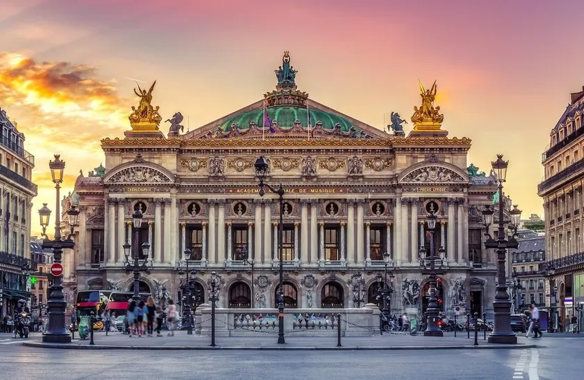 Luxury 3BR Apt • Opéra, Madeleine & Galeries - Image 1
