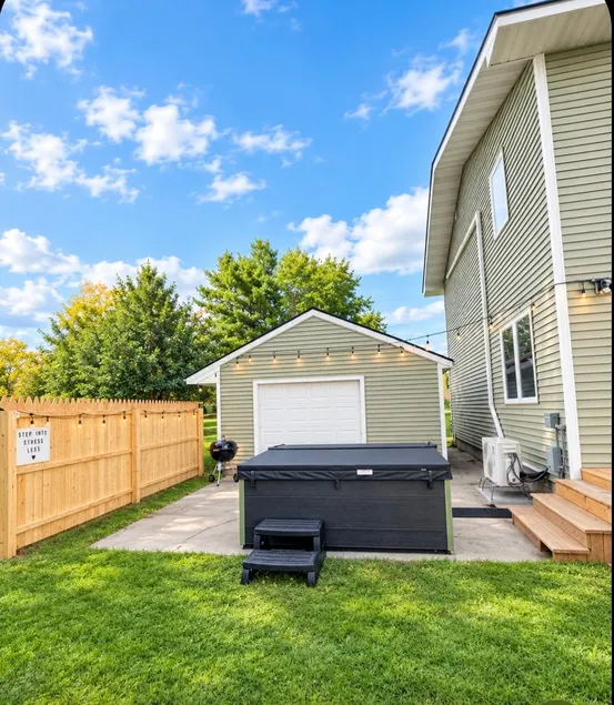 Pokegama Lakefront• Hot tub• Game Room • Sleeps16+ - Image 1