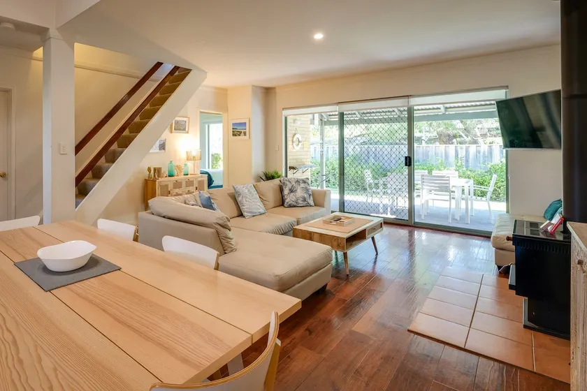 Beachside Villa Retreat - Resort Style Quindalup - Image 1