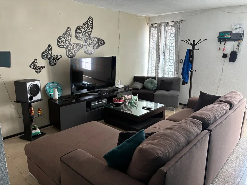 “Comfortable and functional house with fast internet and TV” - Image 1