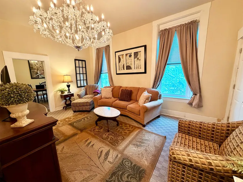 Downtown Marietta Retreat - Image 1