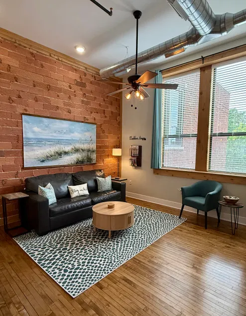Walk Everywhere: Indoor Pool & hot tub: Upscale - Image 1