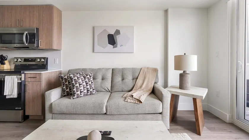 Landing | Chic 1BD, Gym - Image 1