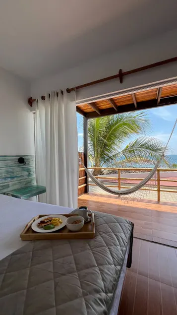 An apartment with an oceanfront terrace - Image 1