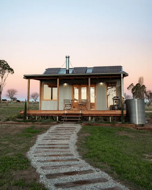 Peaceful & private Cabin with country side views. - Image 1