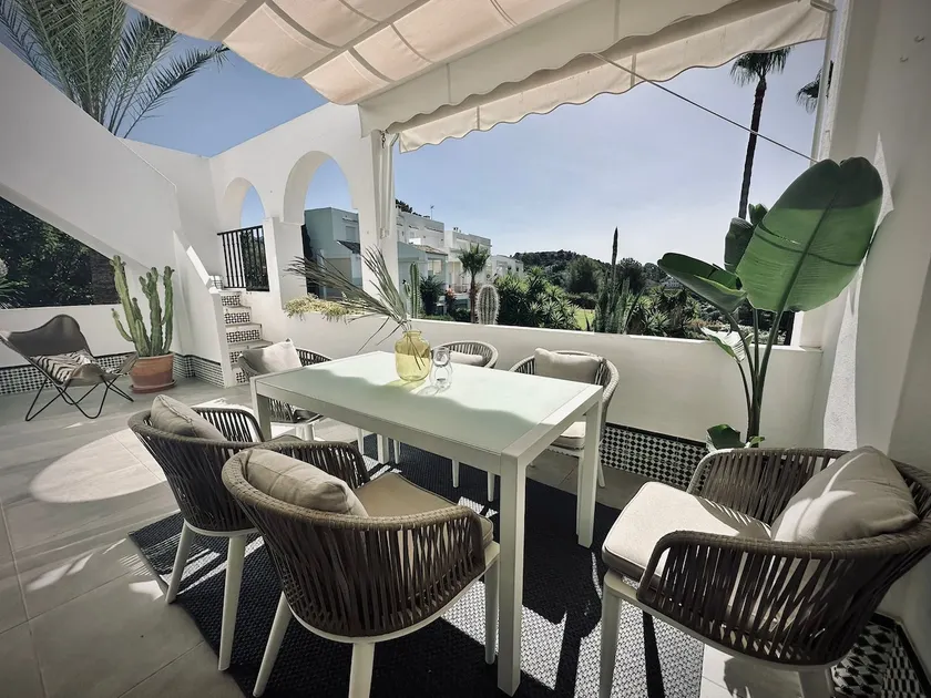 La Quinta Sea View - Image 1