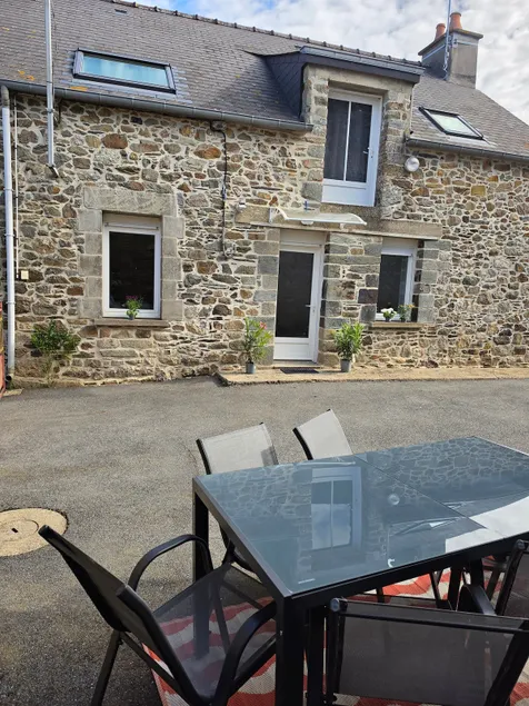 Relaxing stay in a Breton house with a jacuzzi - Image 1