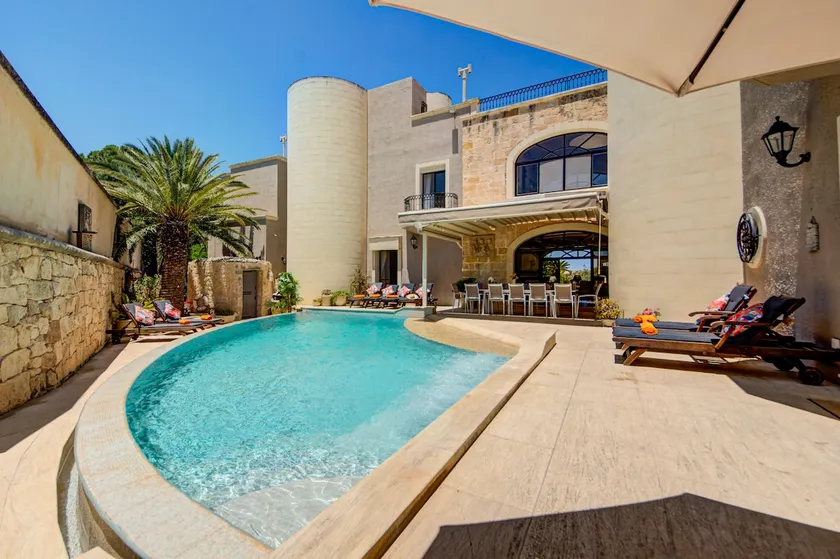 Boutique 5 BR Villa - Private Pool&Outside Dinning - Image 1