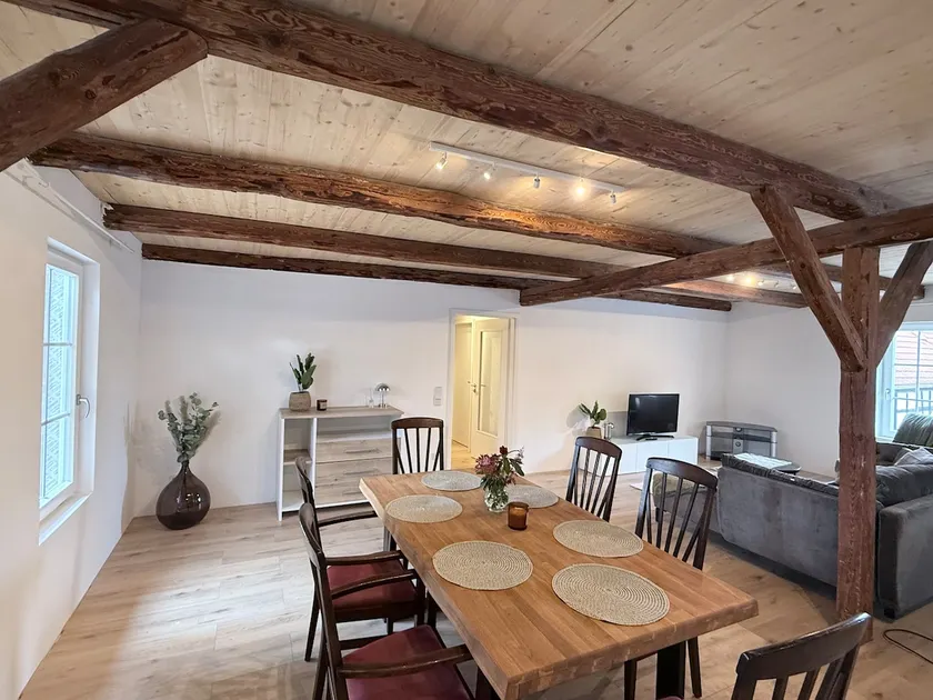 Beautifully converted barn with 15 beds - Apartment 4 - Image 1
