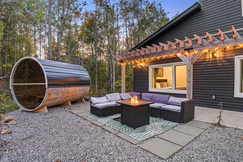 Net Zero Country Escape | Sauna | BBQ | Fire pit - Image 1