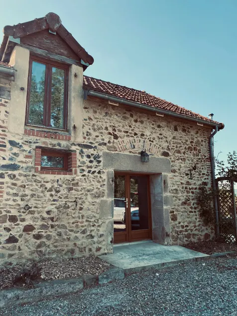 Les Charbonneaux Cottage - Image 1