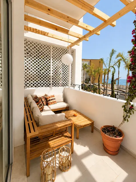 Sea Breeze Retreat | Cozy Coastal Escape - Image 1
