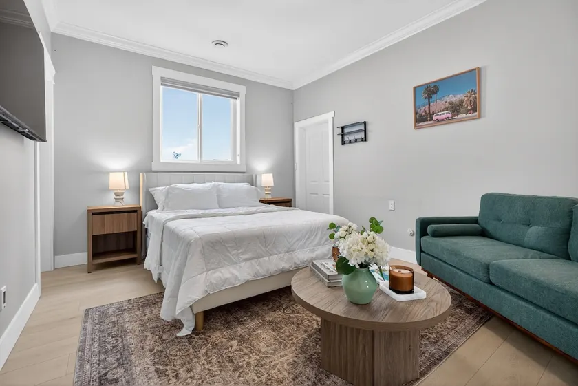 Quiet Private Suite with Charm Close to Highway - Image 1
