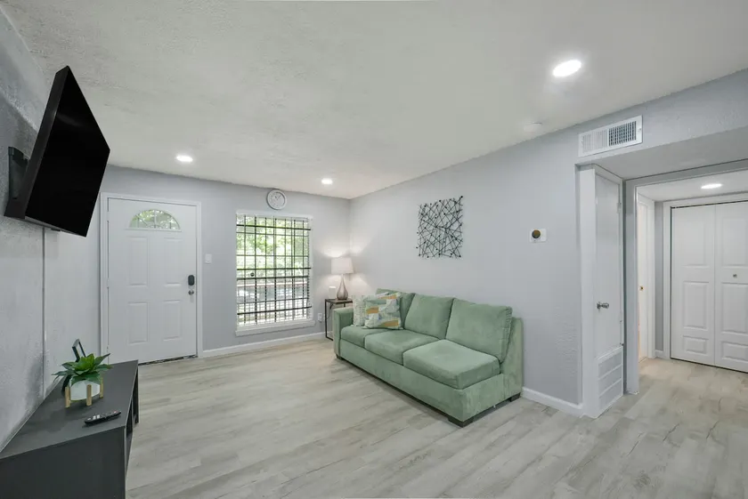 Space City Cozy Condo - Image 1