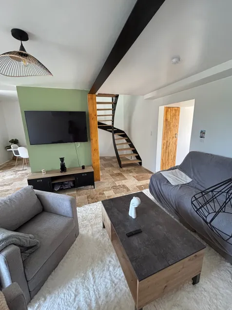 Charming accommodation & garden in a peaceful setting - Image 1