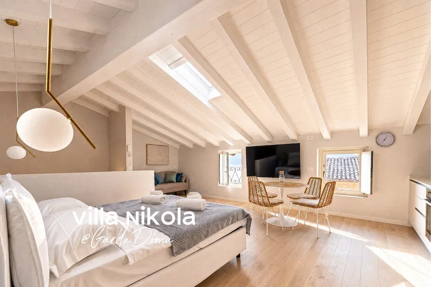 Lakeview Casa Nikola Castelletto by GardaDoma - Image 1