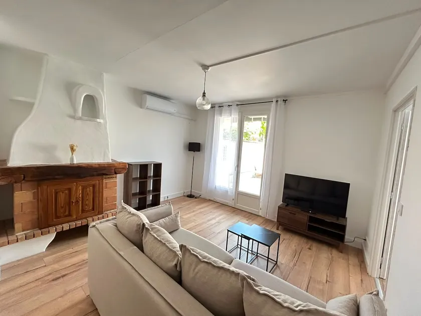 Apartment with large terrace and spa - Image 1