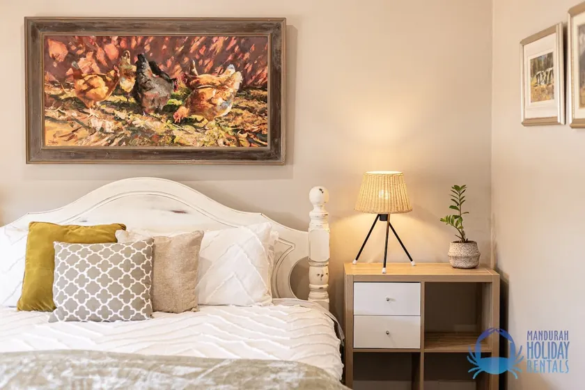 The Art Lovers Cottage in Mandurah 2BR - Image 1