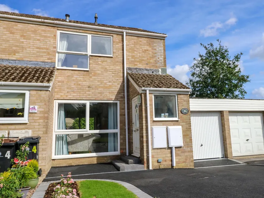 Camellia Cottage - Image 1