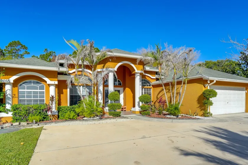Games, Outdoor Kitchen: Port St Lucie Family Home - Image 1