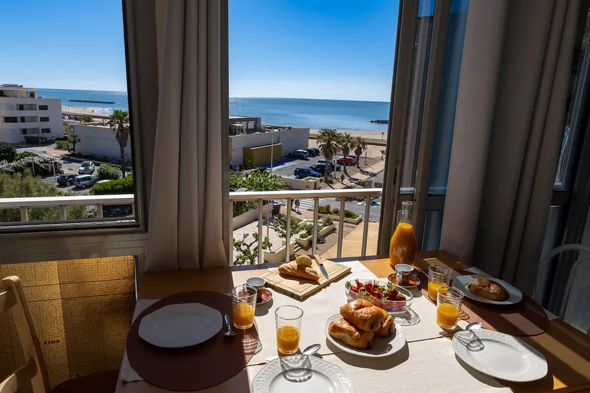 La loggia de Gigi, Vue mer, parking et plage à 3 min à pieds - Image 1