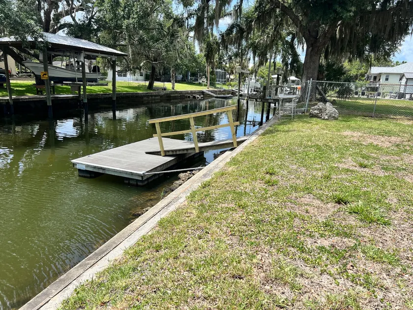 Manatee Canal Hideaway -3/2 Deep Water Canal front - Image 1