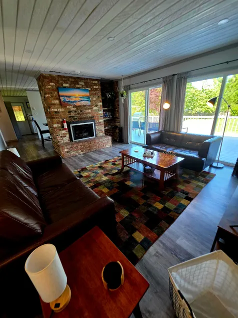Barefoot Beach Cottage - Image 1