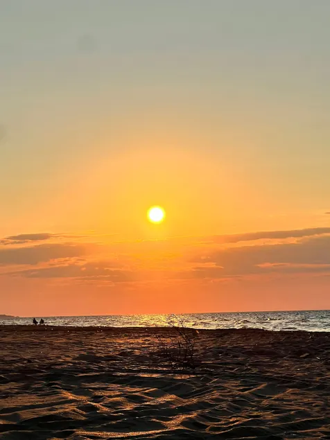 New 2026, spotlessly clean, with a POOL and air conditioning - Image 1