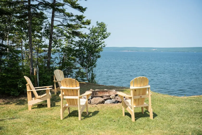 Bras d'Or Lake Escape | Waterfront Home - Image 1
