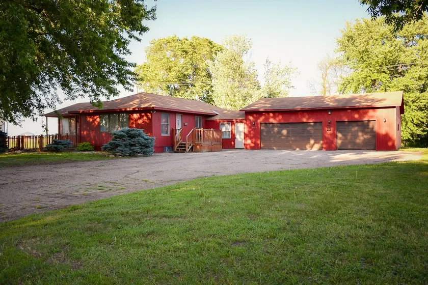 Home Away from Home in Round Lake - Image 1