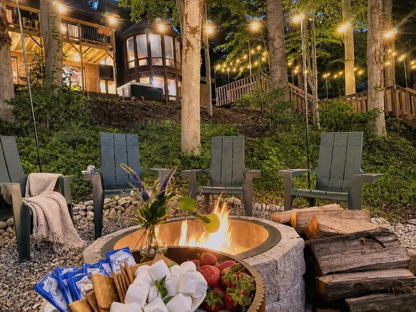 Waterfront Escape | Hot Tub, Canoe & SUP - Image 1