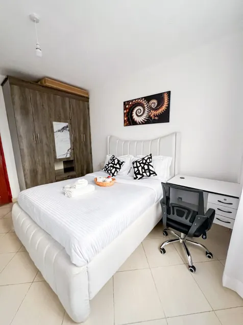 Lumina Haven| Netflix|Wifi. Section58|Lake views. - Image 1