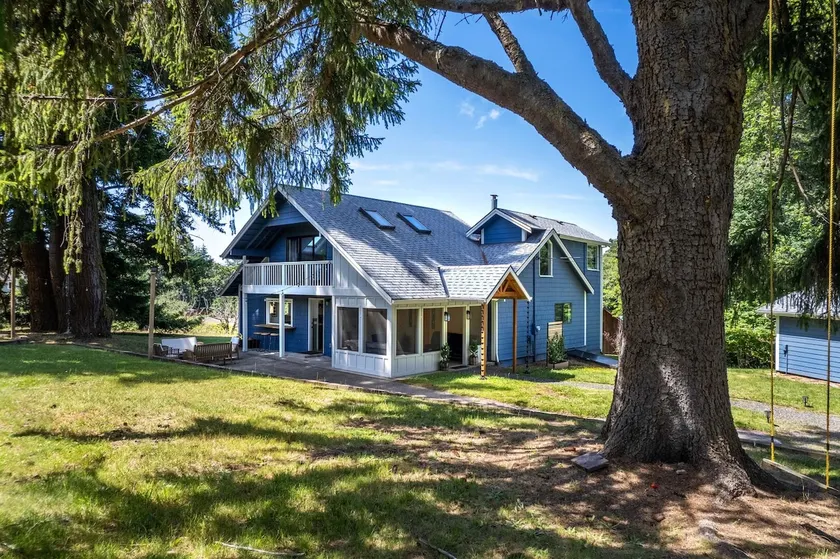 Blue Eyrie - Adorable Home! Peaceful Location - Image 1