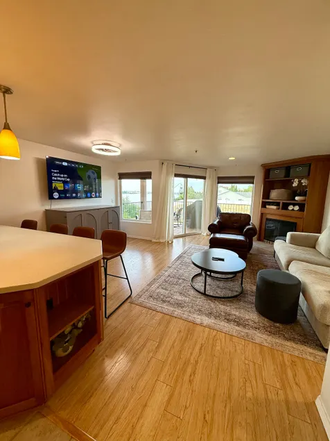 Sunset Suite: 2 bed/2 bath+seasonal pool & view - Image 1