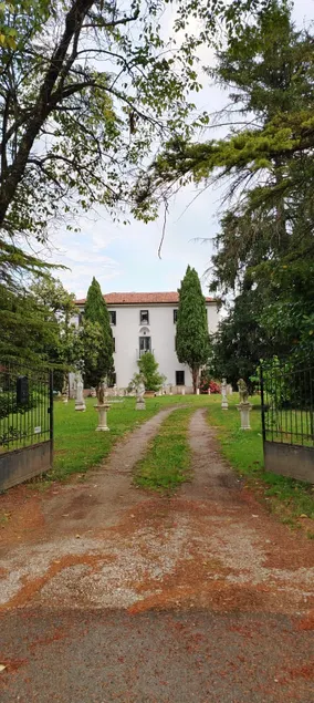 Villa Rose'- Suite Leila [Treviso Airport] - Image 1