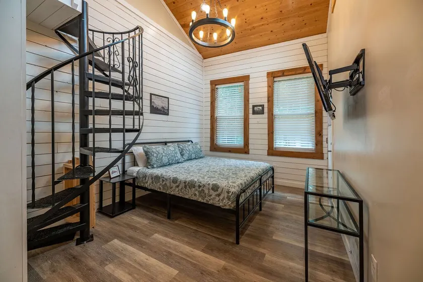 The Cozy Cottage - Image 1