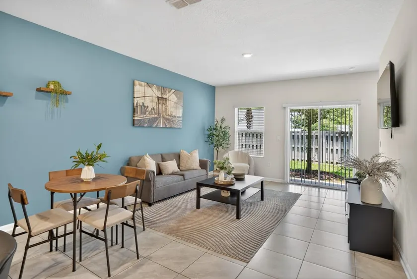 Blue Oasis | 8 PPL | Pet Friendly | Top Location - Image 1