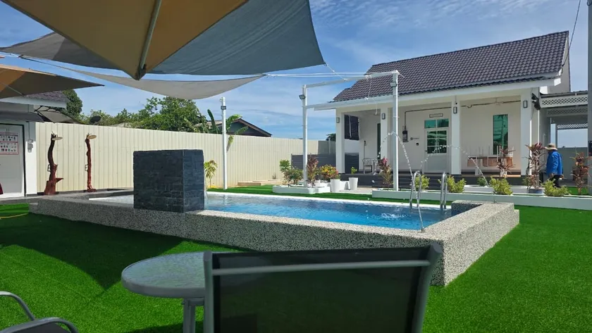 AlFanar Oasis 16PAX 3BR Private Pool, Netflix - Image 1