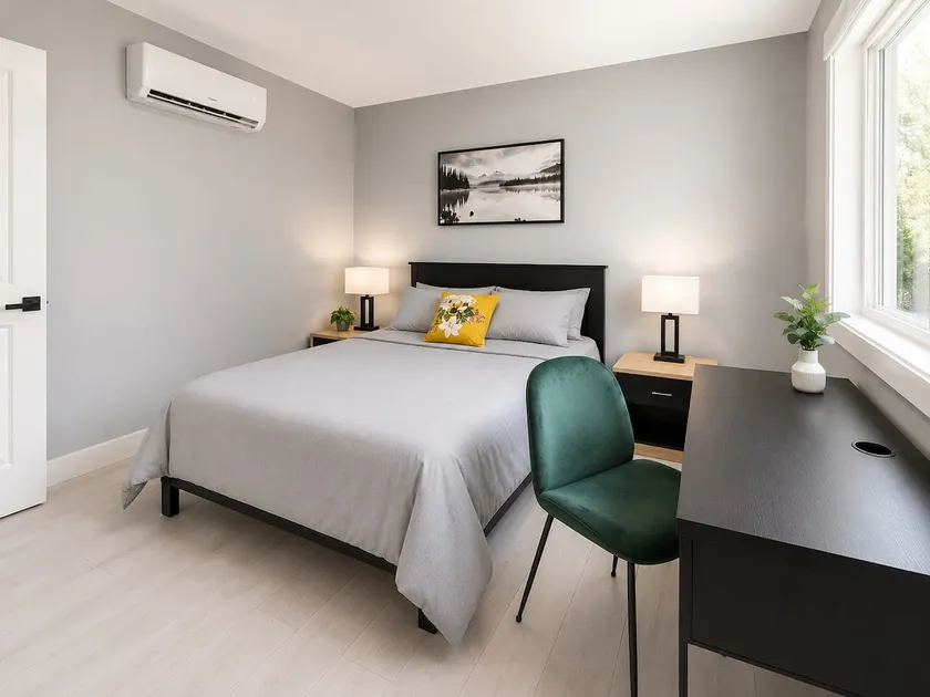 Chic & Bright 2BR Suite Overlooking Golf Course - Image 1
