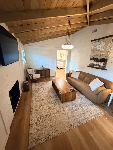 Luxury Meets Peaceful Country Living! - Image 1