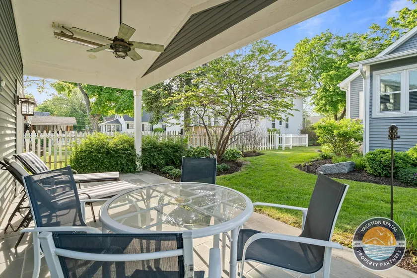 Walk to Lake & Downtown · 3BR Home Sleeps 8 - Image 1